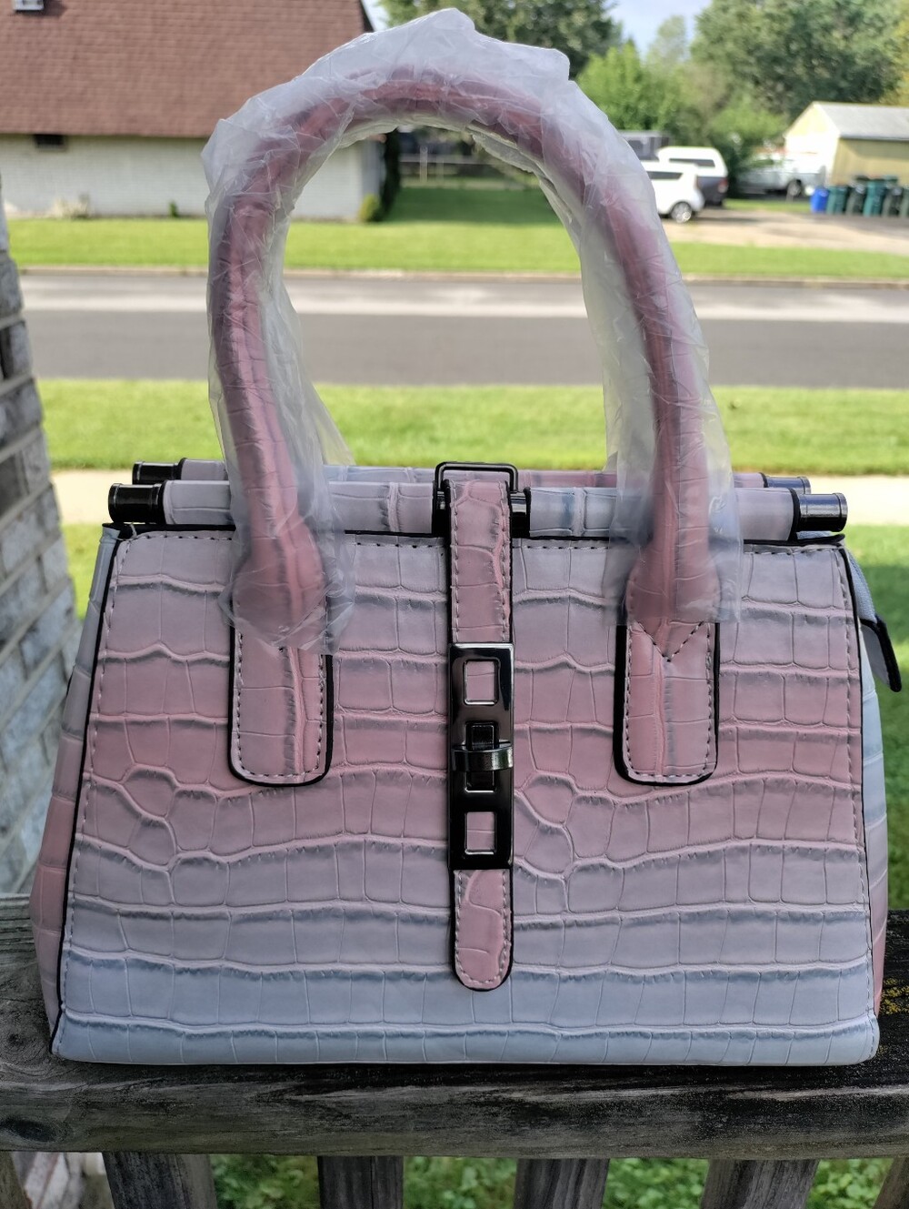 Women's Boutique NWOT Pastel Pink and Blue Ombre Crocodile-Embossed Satchel